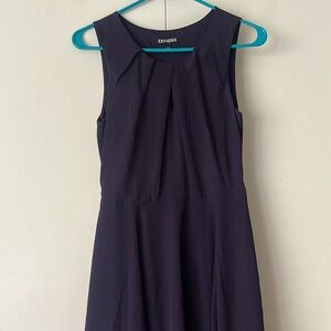 Express Keyhole Dress size 6